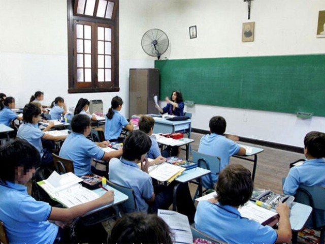 Escuelas privadas piden ampliar el acceso al voucher educativo